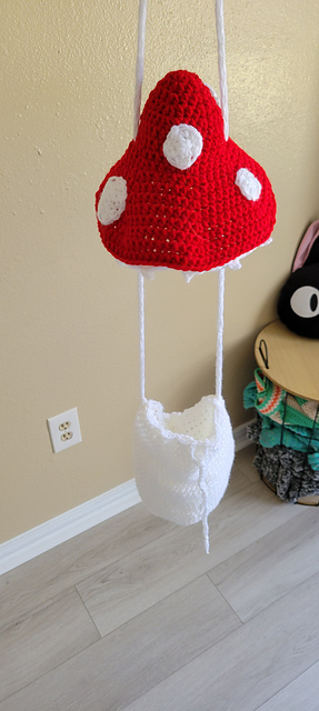 crochet mushroom shaped bag open