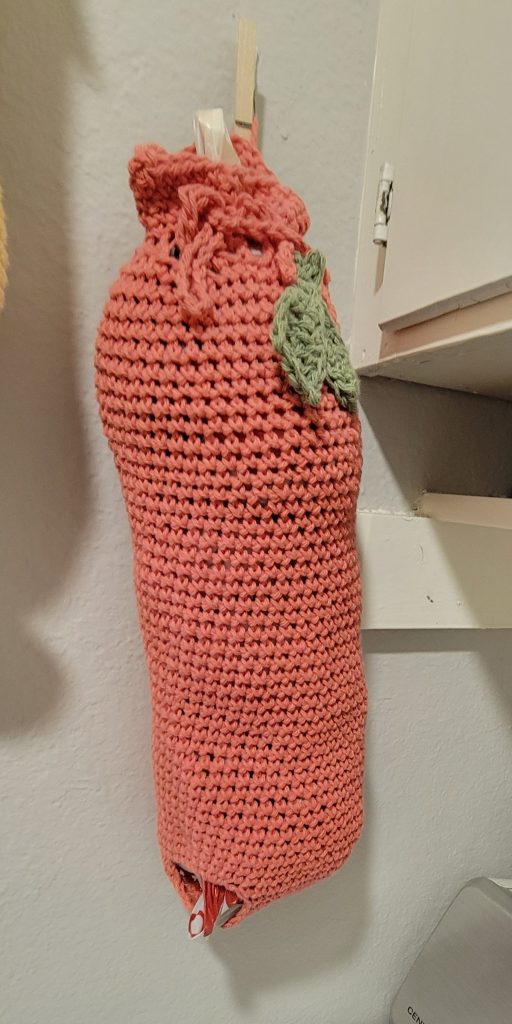 Crochet Citrus Plastic Bag Holder: Grapefruit