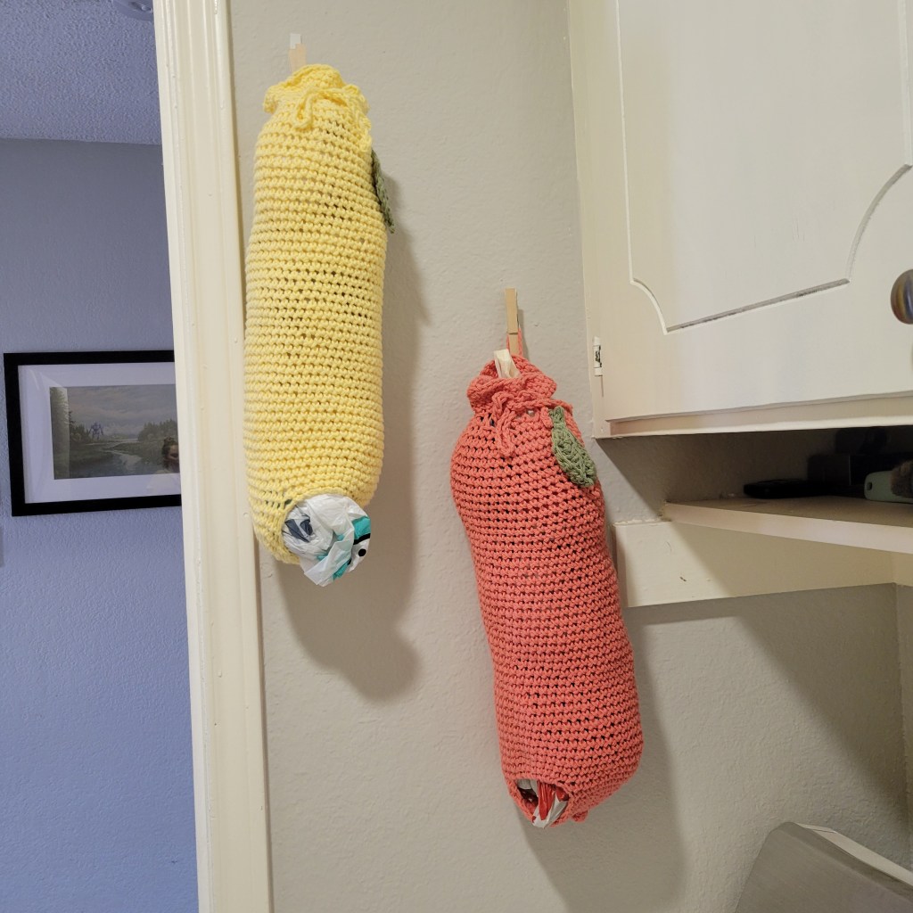 Crochet Citrus Plastic Bag Holder: Lemon and Grapefruit